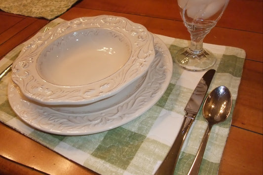 Reversible Quilted Kitchen Linen Set – 6 Placemats + 45" Runner