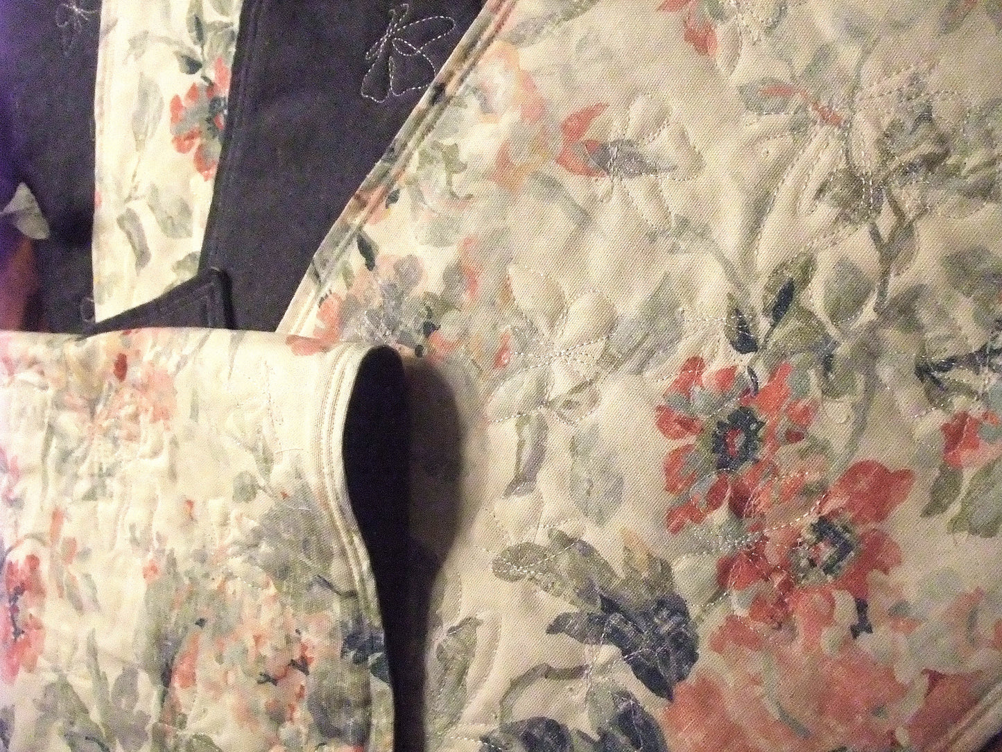 (114) Denim and Watercolor Placemat and Table Runner Set
