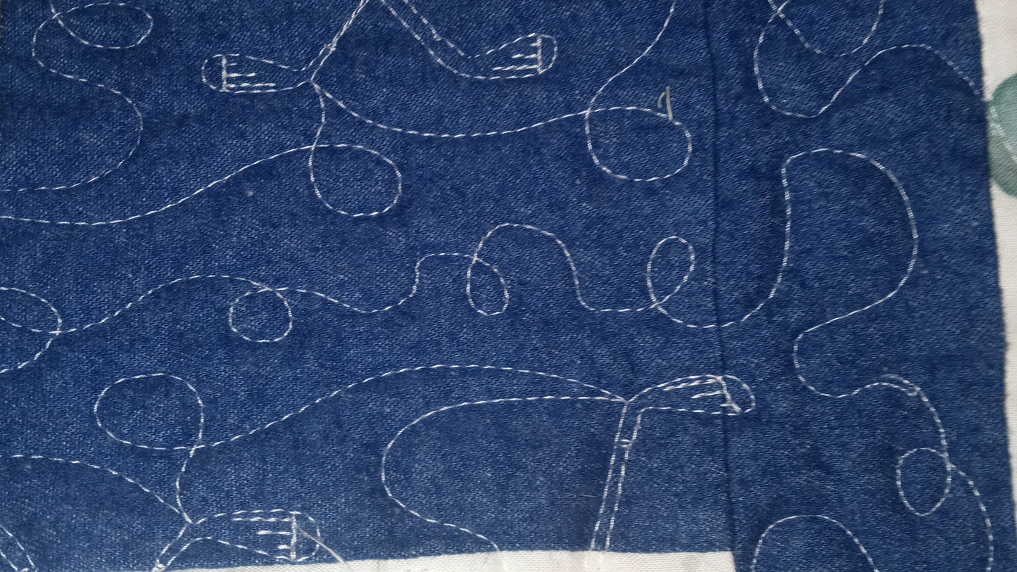 (141) On the Green, Golf-Themed Lap Quilt – 43" x 43