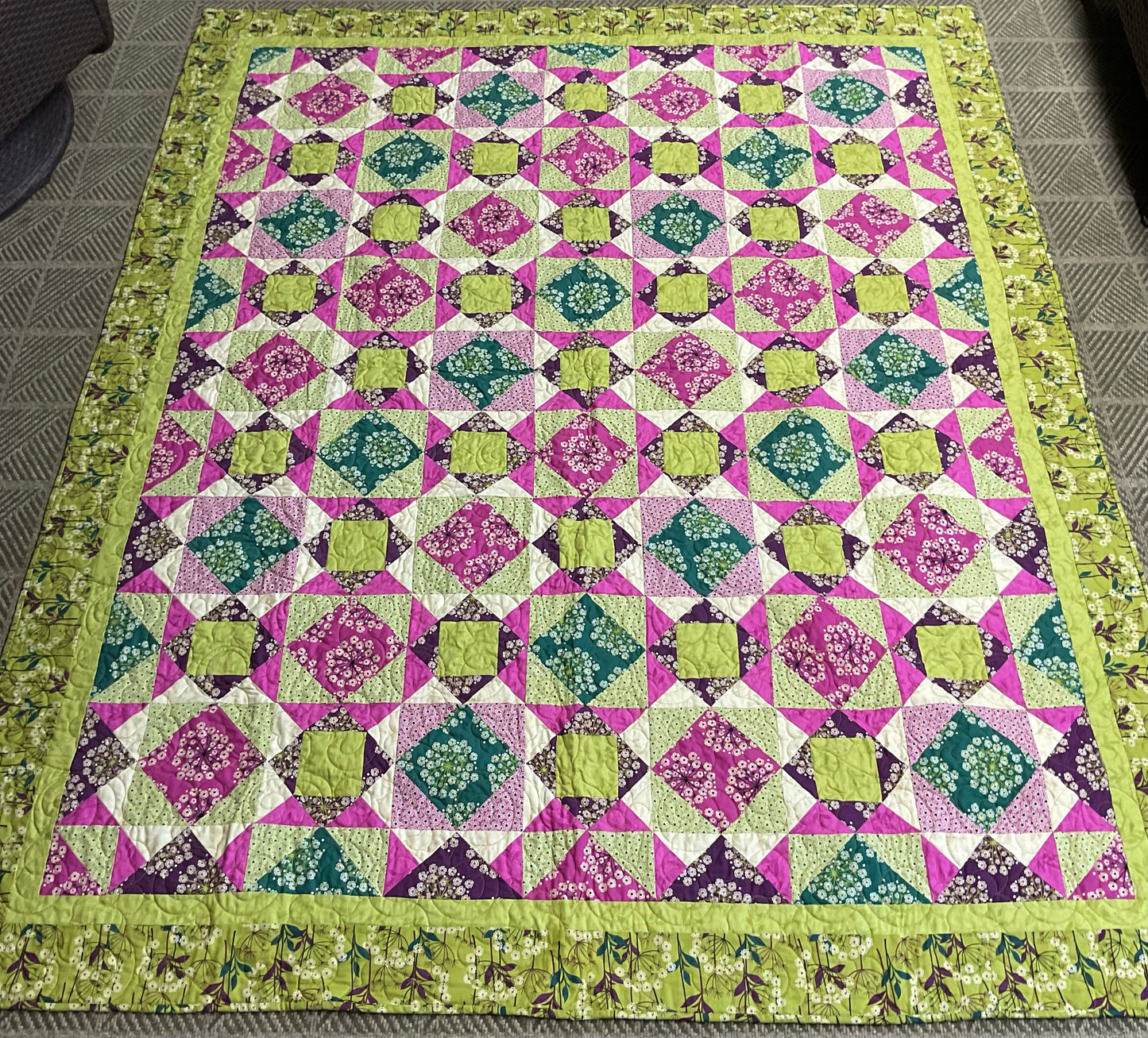 (501) Vibrant Modern Geometric Throw Quilt 63"x78"