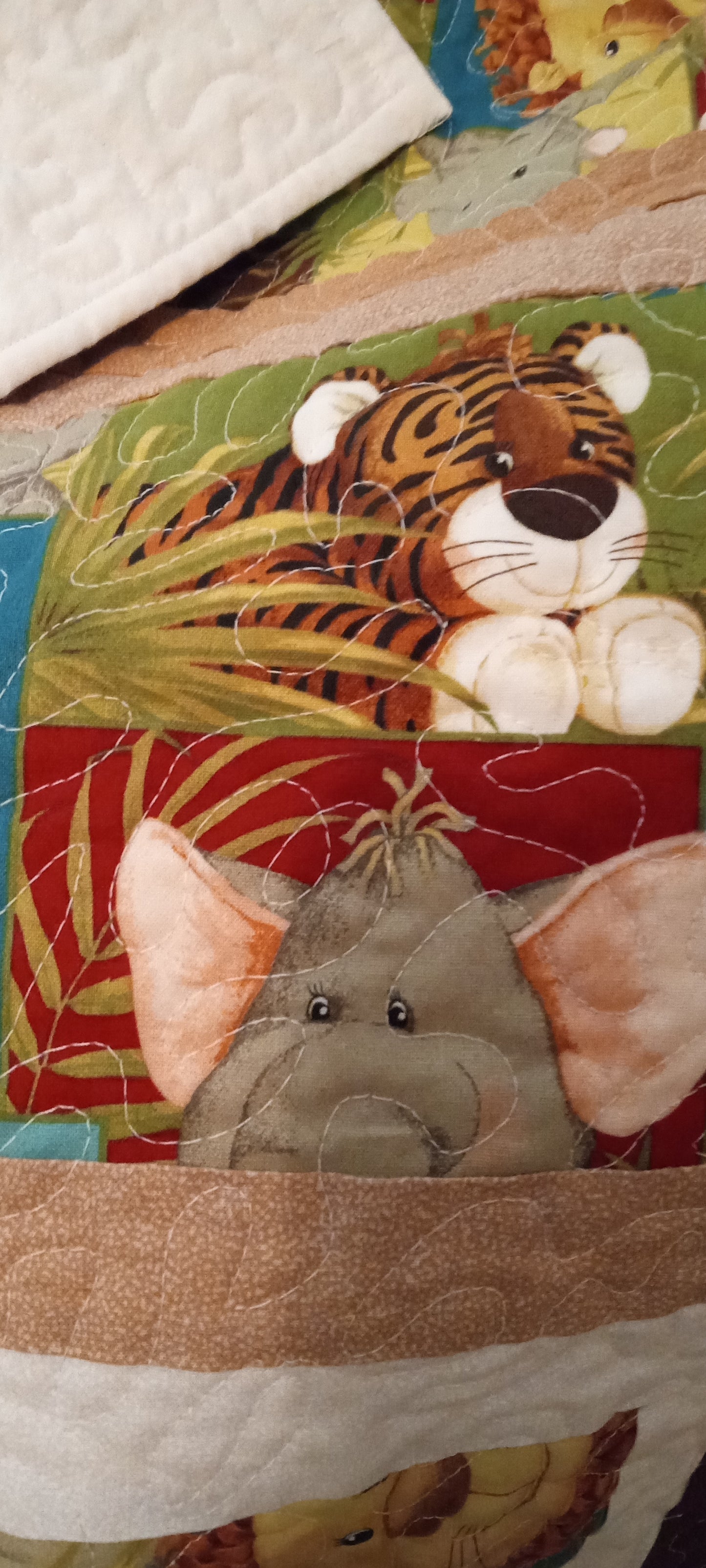 (196) Friendly Jungle – Nursey Quilt