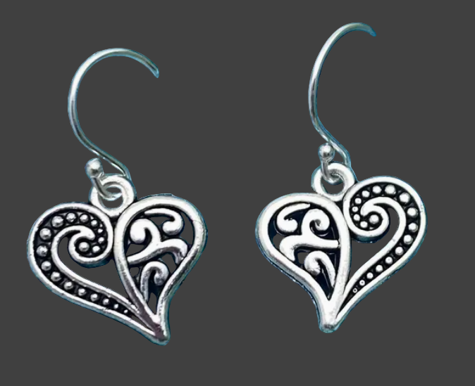 (151) Belva Ann Vintage Heart Earrings