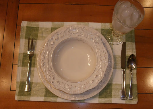 (107) Reversible Quilted Kitchen Linen Set – 6 Placemats + 45" Runner