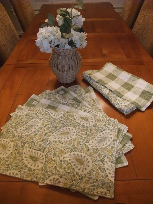 (107) Reversible Quilted Kitchen Linen Set – 6 Placemats + 45" Runner