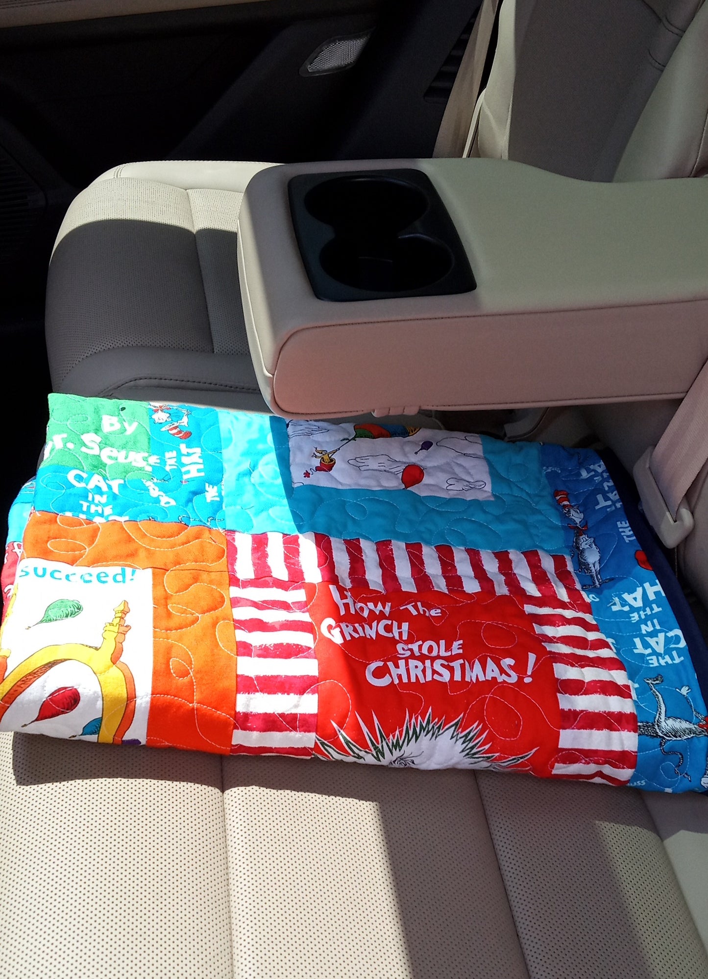 ★ ★ ★ ★ ★ GIVEAWAY (197) Book-Inspired Cozy Quilt 33"x44"