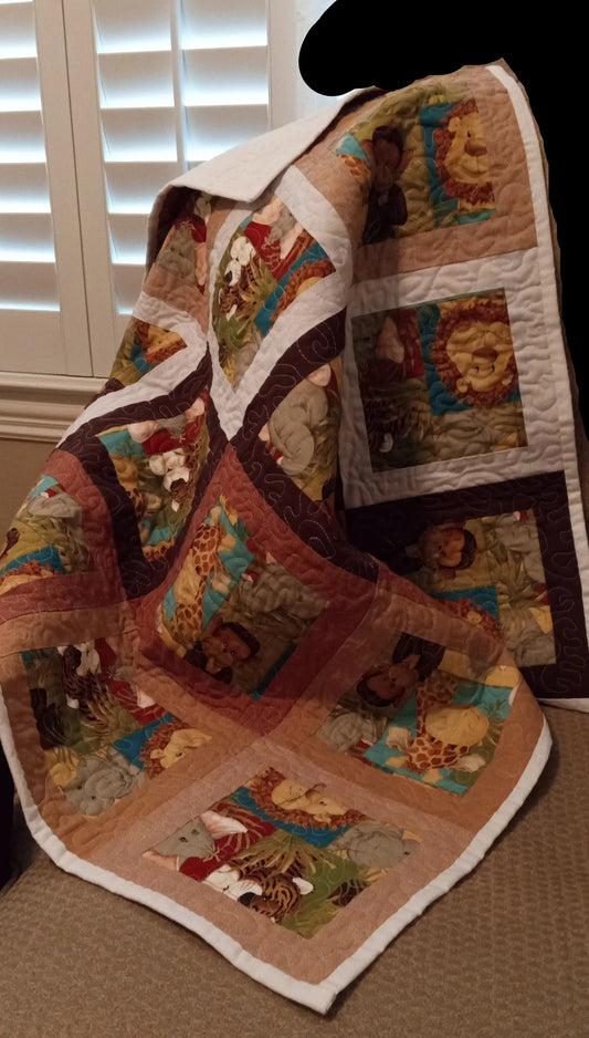 (196) Friendly Jungle – Nursey Quilt
