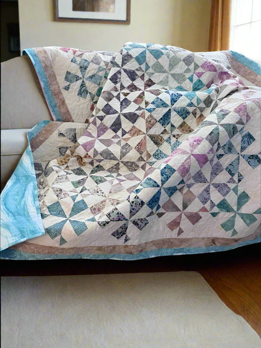 (522) Pinwheel Swirl Quilt