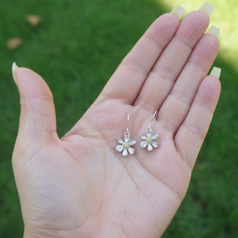 Silver White Daisy Summer Flowers Earring