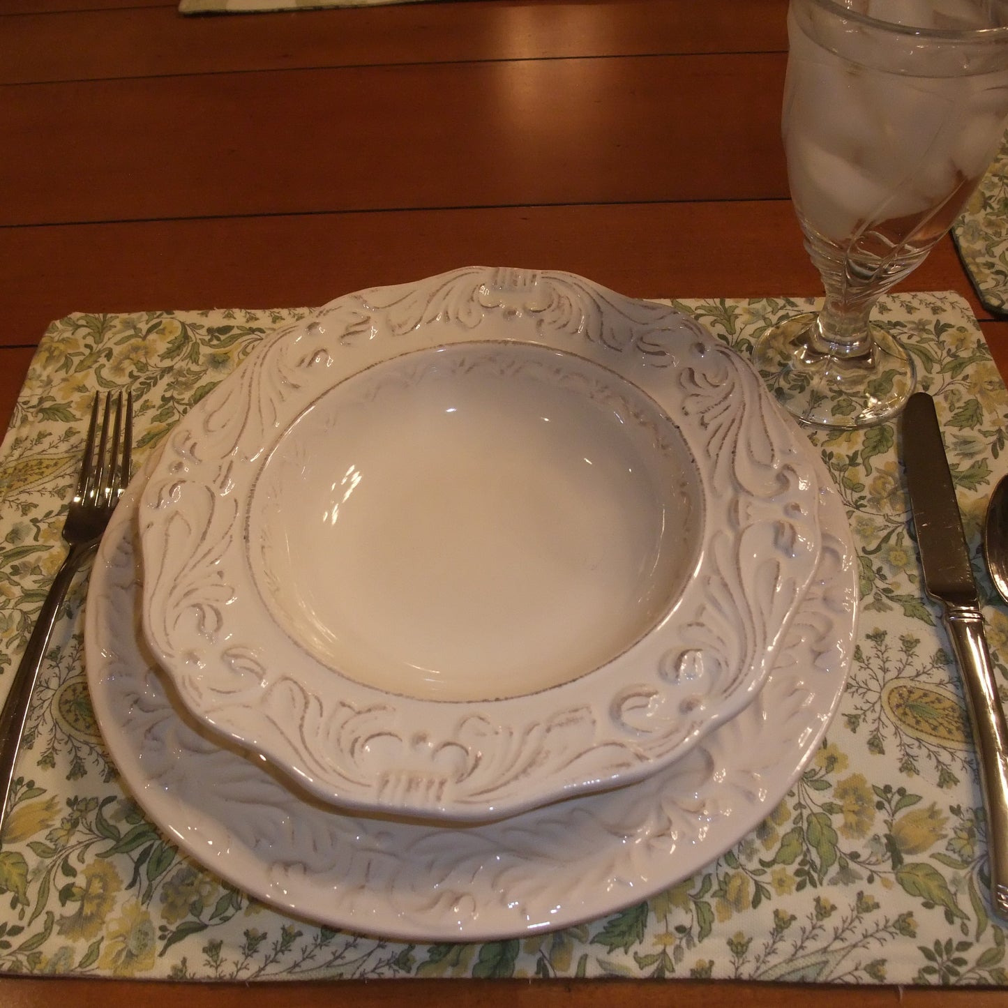 Reversible Quilted Kitchen Linen Set – 6 Placemats + 45" Runner